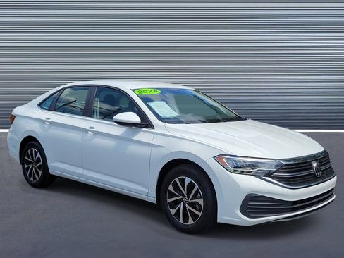 Used 2024 Volkswagen Jetta S FWD image 2