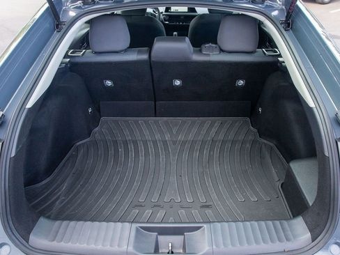 Used 2025 Toyota Prius LE AWD/4WD image 17