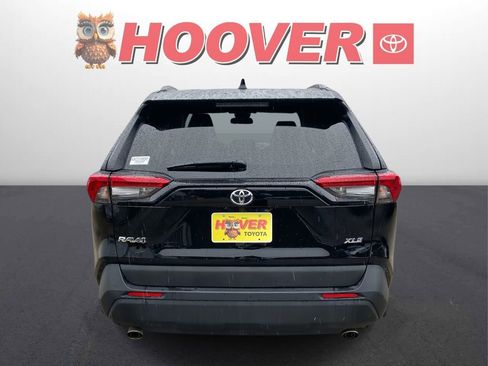 Used 2025 Toyota RAV4 XLE w/ Convenience Package image 3