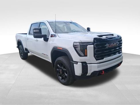 Used 2026 GMC Sierra 2500 AT4 AWD/4WD image 3