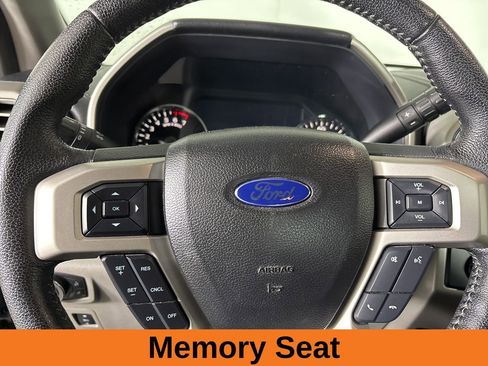 Used 2016 Ford F150 Lariat image 13