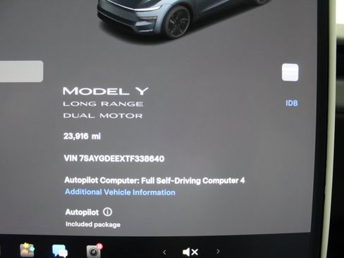 Used 2026 Tesla Model Y Long Range image 13