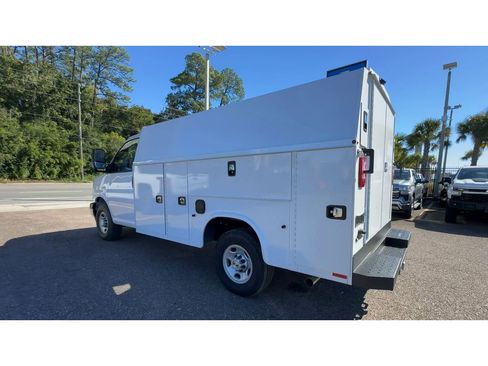 New 2025 Chevrolet Express 3500 Work Van w/ Power Convenience Package image 6
