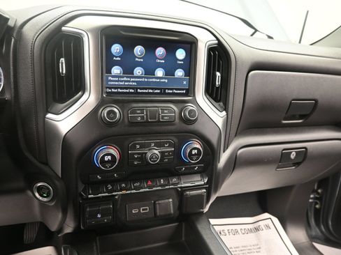 Used 2019 Chevrolet Silverado 1500 LT Trail Boss AWD/4WD image 29
