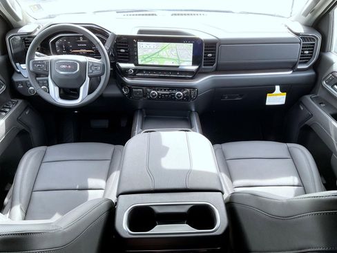 New 2026 GMC Sierra 3500 SLT w/ SLT Convenience Package image 12