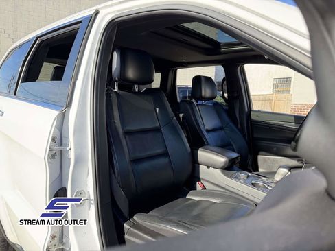 Used 2019 Jeep Grand Cherokee Limited image 12