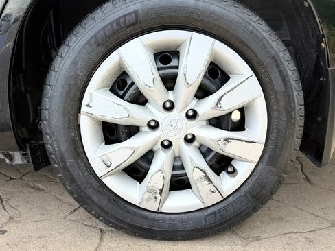 Used 2016 Toyota Corolla LE FWD image 41
