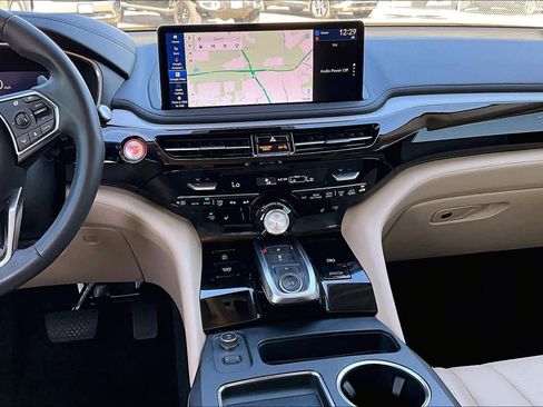 Used 2025 Acura MDX FWD w/ Technology Package image 6