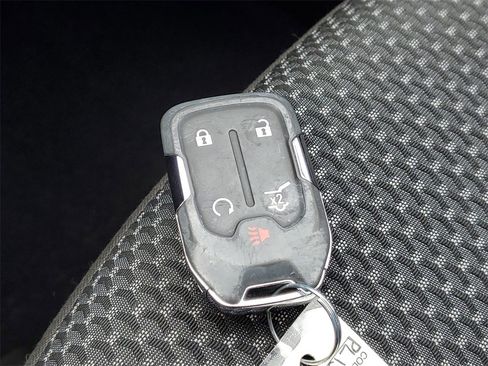 Used 2023 GMC Terrain SLE w/ Driver Convenience Package image 29