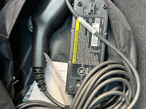 Used 2022 Chevrolet Bolt LT image 20