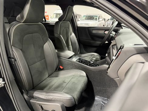 Used 2019 Volvo XC40 T5 R-Design AWD/4WD image 37