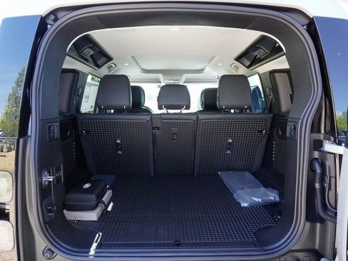 New 2026 Land Rover Defender 110 X-Dynamic SE AWD/4WD image 31