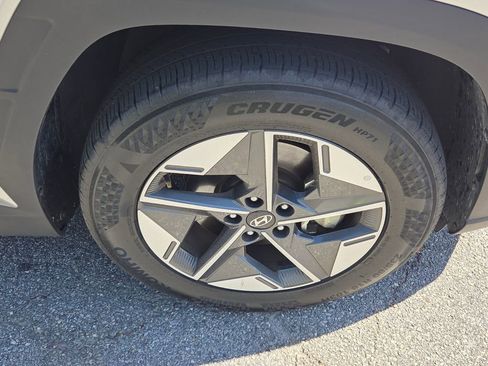 Used 2025 Hyundai Tucson SEL FWD image 16