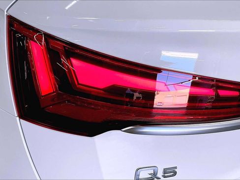 Certified 2025 Audi Q5 2.0T Premium image 31