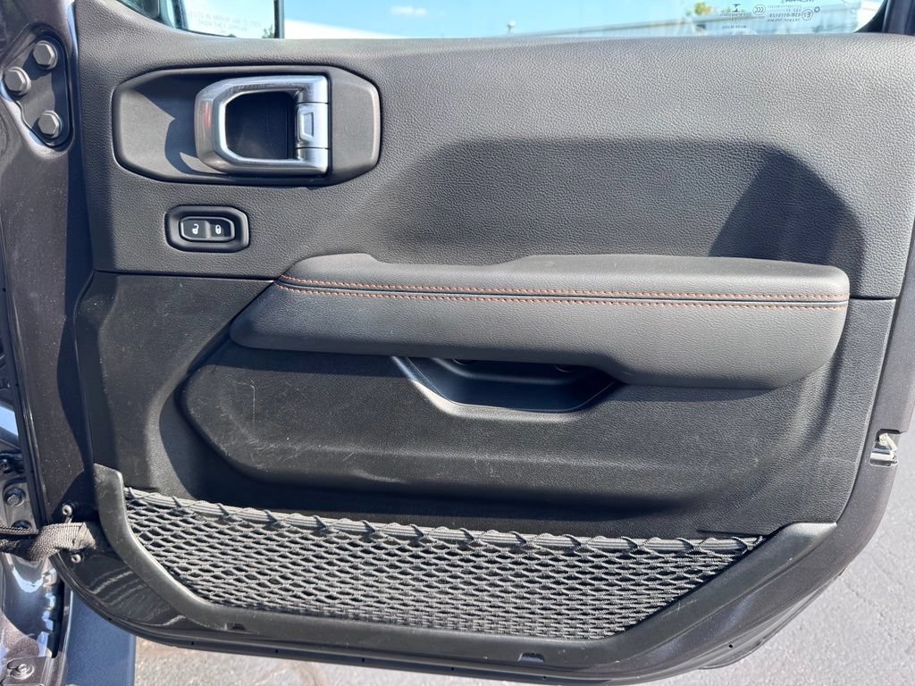 Used 2021 Jeep Gladiator Mojave AWD/4WD image 25