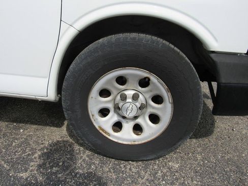 Used 2014 Chevrolet Express 1500 RWD image 10