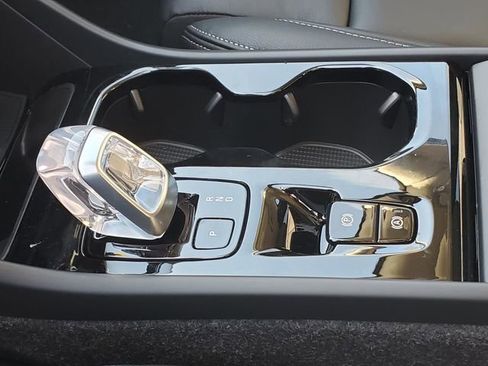 New 2026 Volvo XC40 B5 Plus w/ Protection Package Premier image 25