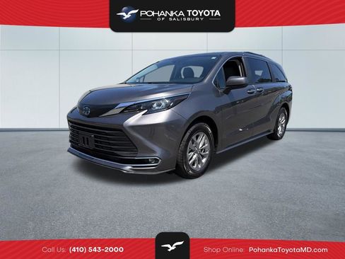 Used 2024 Toyota Sienna XLE w/ XLE Plus Package AWD/4WD image 1