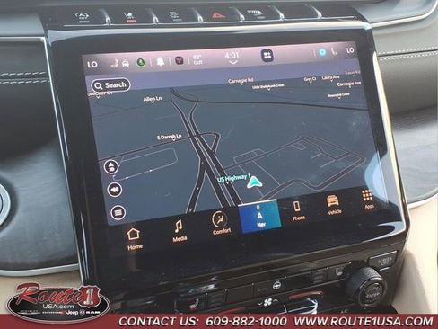 Used 2023 Jeep Grand Cherokee Limited AWD/4WD image 23