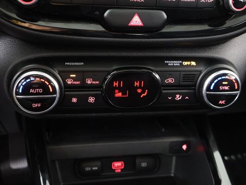 Used 2022 Kia Soul GT-Line FWD image 45