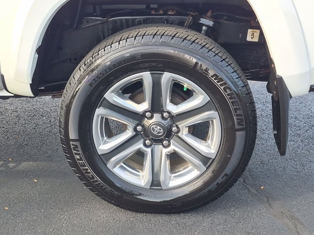 Certified 2017 Toyota Tacoma Limited w/ Tow Package AWD/4WD image 8