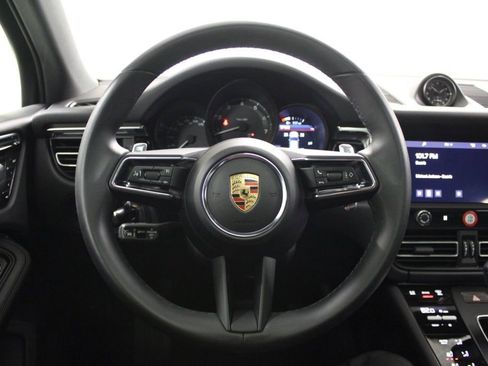 Certified 2025 Porsche Macan AWD/4WD image 23
