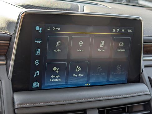 Used 2022 Chevrolet Suburban High Country image 31