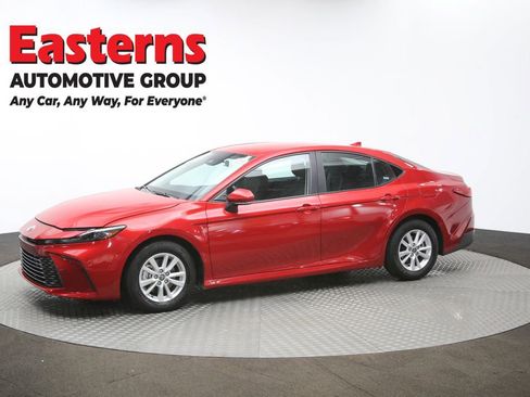 Used 2025 Toyota Camry LE FWD image 57