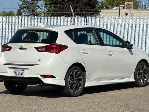 Used 2017 Toyota Corolla iM w/ All-Weather Mat Package FWD image 3