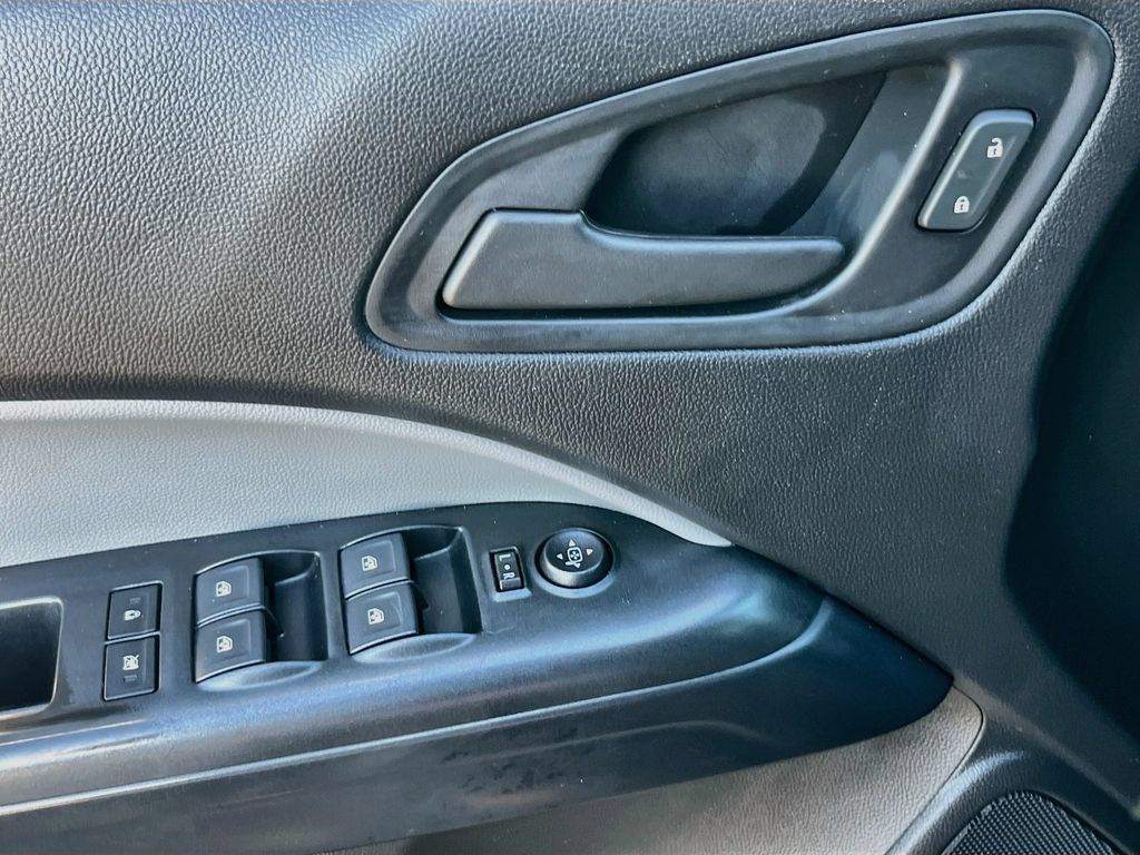 Used 2018 Chevrolet Colorado W/T w/ WT Convenience Package AWD/4WD image 17