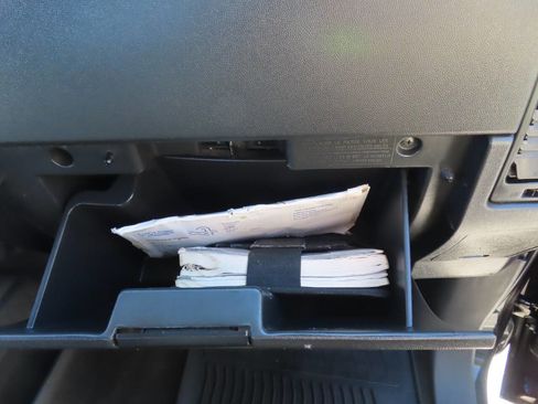 Used 2012 Nissan Titan SV w/ SV Premium Utility Pkg image 27