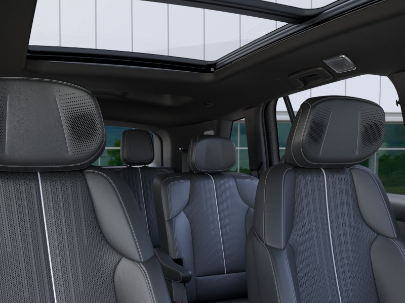 New 2027 Cadillac Vistiq Sport w/ LPO, Floor Liner Package AWD/4WD image 24