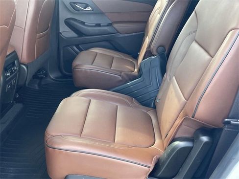 Used 2021 Chevrolet Traverse High Country image 12