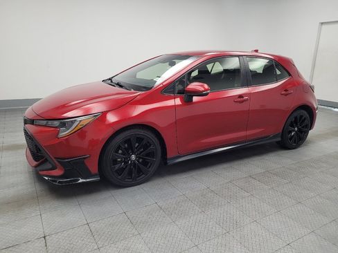 Used 2021 Toyota Corolla SE w/ Special Edition FWD image 2