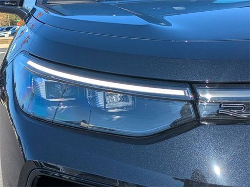 New 2026 Volkswagen Tiguan SE R-Line image 10