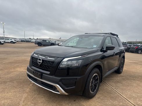 Certified 2025 Nissan Pathfinder Rock Creek image 7