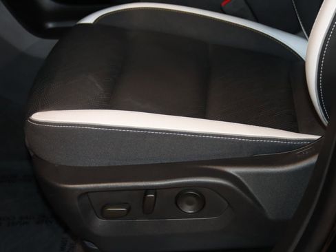 Used 2025 Buick Envision Sport Touring AWD/4WD image 17