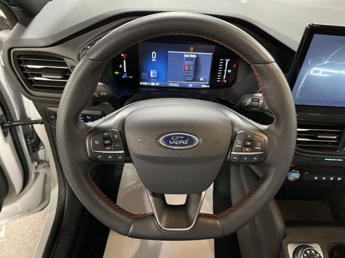 Used 2023 Ford Escape ST-Line w/ Tech Pack #1 image 17