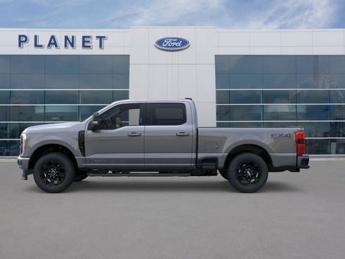 New 2026 Ford F250 Lariat w/ Black Appearance Package AWD/4WD image 3
