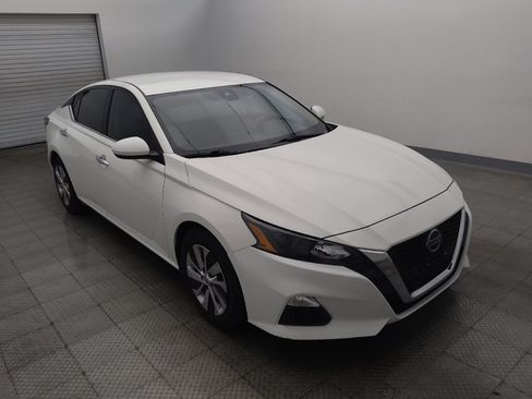 Used 2022 Nissan Altima 2.5 S FWD image 13