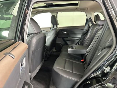 Used 2023 Nissan Rogue SV w/ SV Premium B Package AWD/4WD image 25