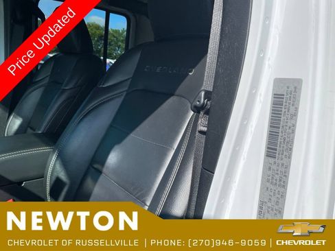 Used 2020 Jeep Gladiator Overland AWD/4WD image 5