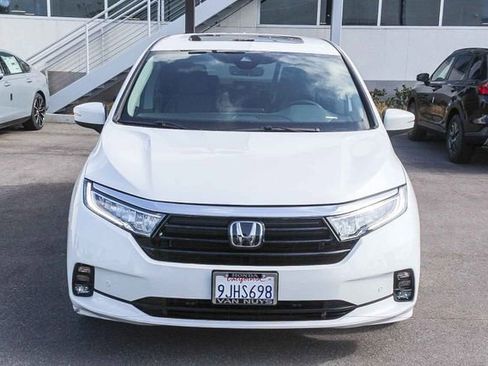 Used 2024 Honda Odyssey Touring image 2