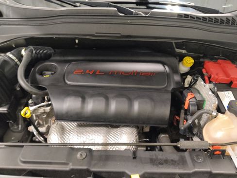 Used 2020 Jeep Renegade Latitude image 30