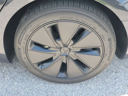 Used 2024 Tesla Model 3 RWD image 5