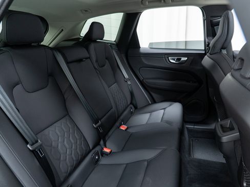 New 2026 Volvo XC60 B5 Plus w/ Protection Package Premier image 24