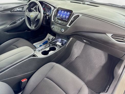 Used 2024 Chevrolet Malibu LT FWD image 35