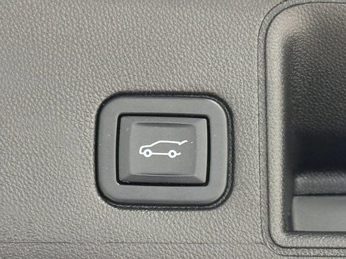 Used 2022 GMC Terrain SLE w/ Driver Convenience Package AWD/4WD image 13