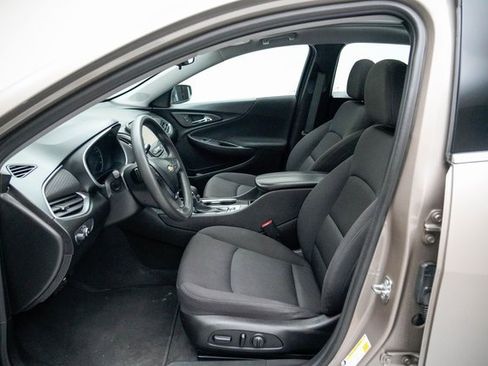 Used 2023 Chevrolet Malibu LT image 23