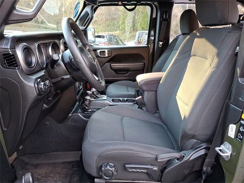 Used 2022 Jeep Wrangler Sport image 19